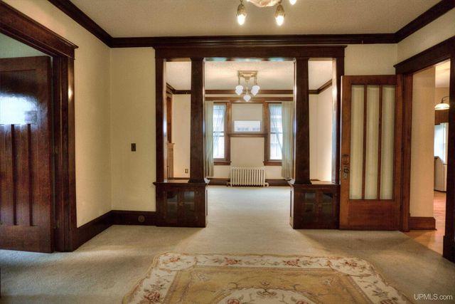 213 S Mansfield Street, Ironwood, MI 49938