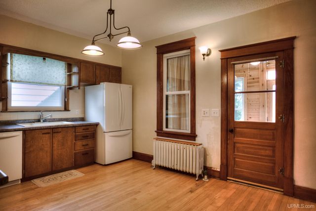 213 S Mansfield Street, Ironwood, MI 49938