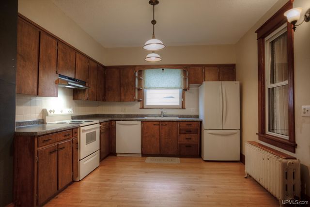 213 S Mansfield Street, Ironwood, MI 49938