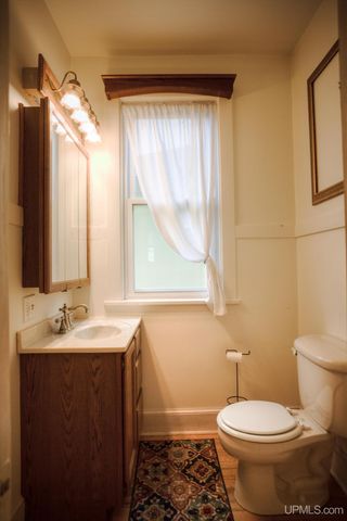 213 S Mansfield Street, Ironwood, MI 49938