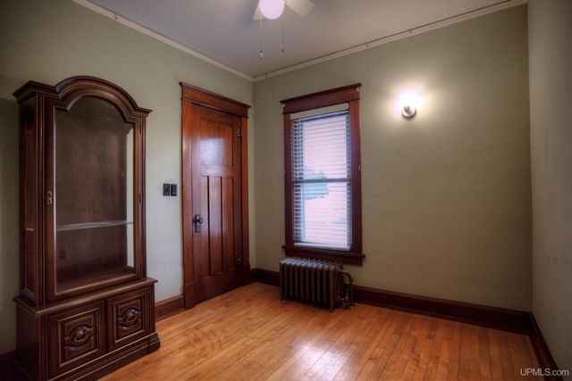 213 S Mansfield Street, Ironwood, MI 49938