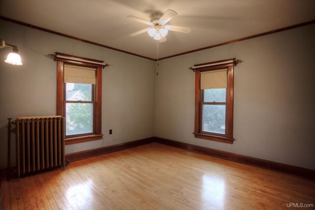 213 S Mansfield Street, Ironwood, MI 49938