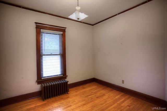 213 S Mansfield Street, Ironwood, MI 49938