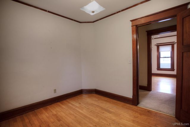 213 S Mansfield Street, Ironwood, MI 49938