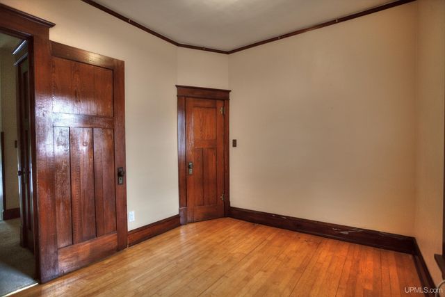 213 S Mansfield Street, Ironwood, MI 49938