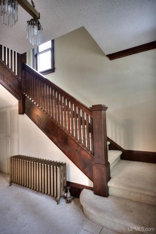 213 S Mansfield Street, Ironwood, MI 49938