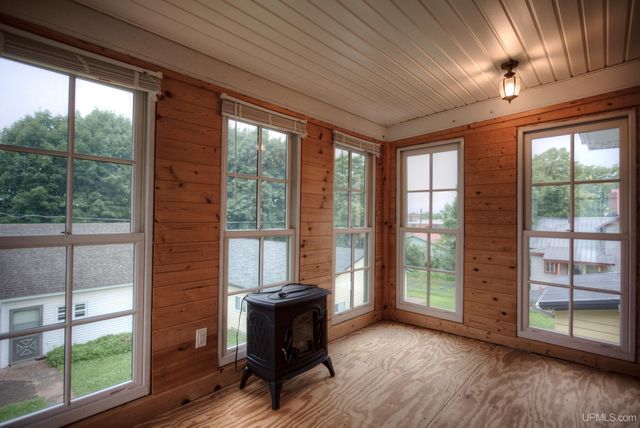 213 S Mansfield Street, Ironwood, MI 49938