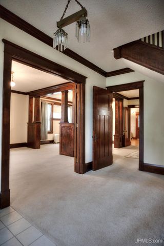 213 S Mansfield Street, Ironwood, MI 49938