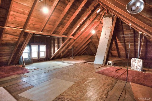 213 S Mansfield Street, Ironwood, MI 49938