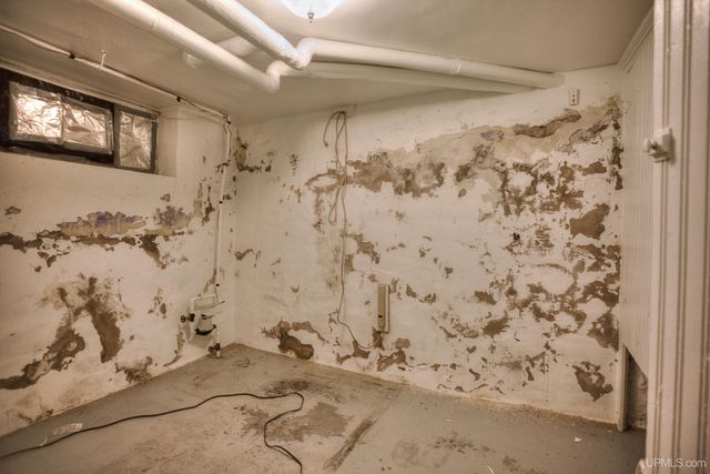 213 S Mansfield Street, Ironwood, MI 49938