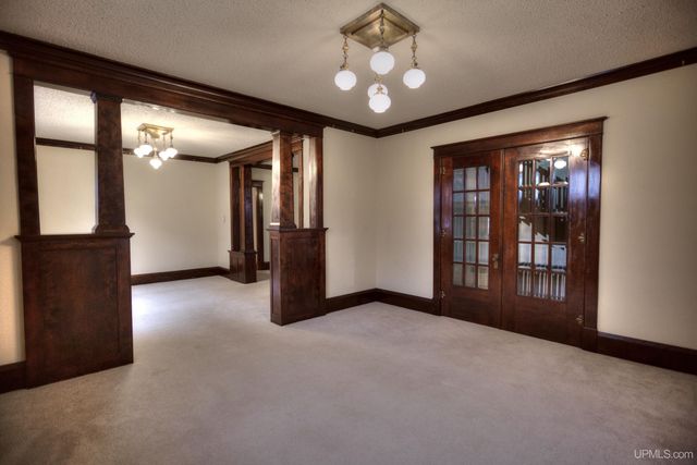 213 S Mansfield Street, Ironwood, MI 49938