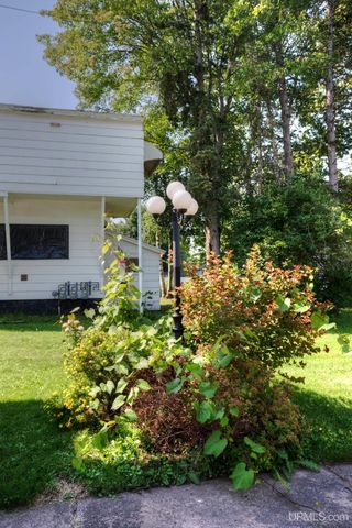 213 S Mansfield Street, Ironwood, MI 49938