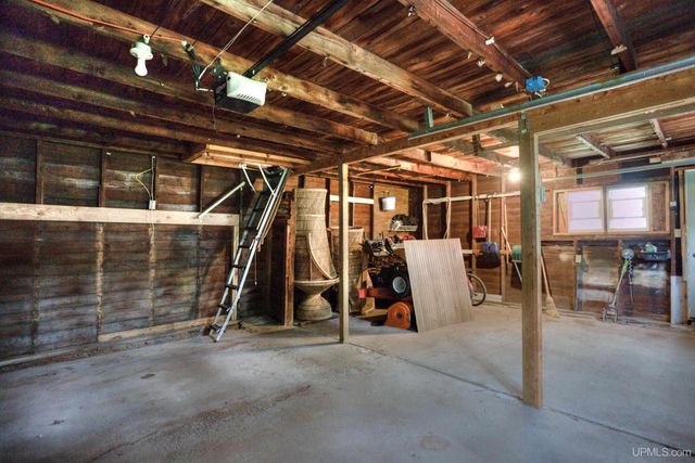 213 S Mansfield Street, Ironwood, MI 49938