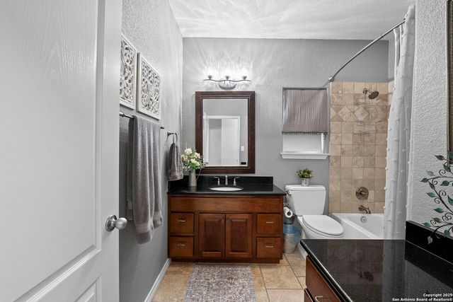 721 Gallagher Dr, Canyon Lake, TX 78133