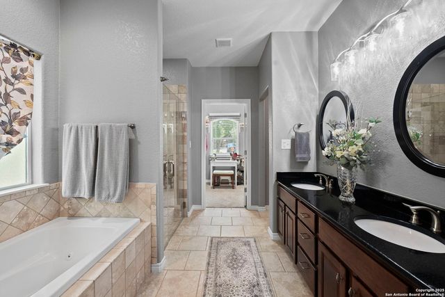 721 Gallagher Dr, Canyon Lake, TX 78133