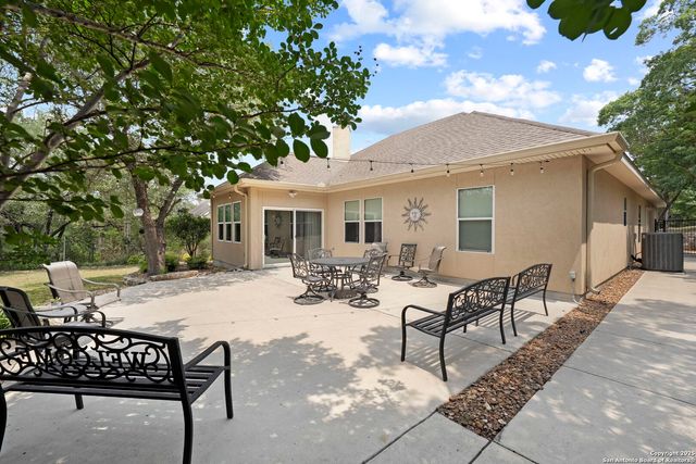 721 Gallagher Dr, Canyon Lake, TX 78133