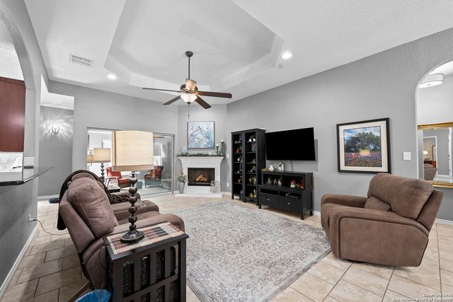 721 Gallagher Dr, Canyon Lake, TX 78133