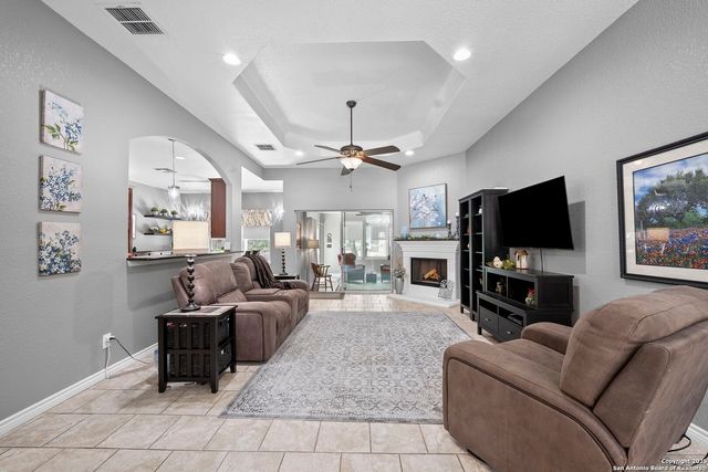 721 Gallagher Dr, Canyon Lake, TX 78133