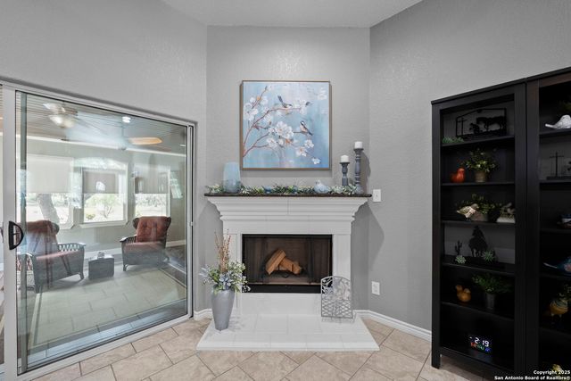 721 Gallagher Dr, Canyon Lake, TX 78133