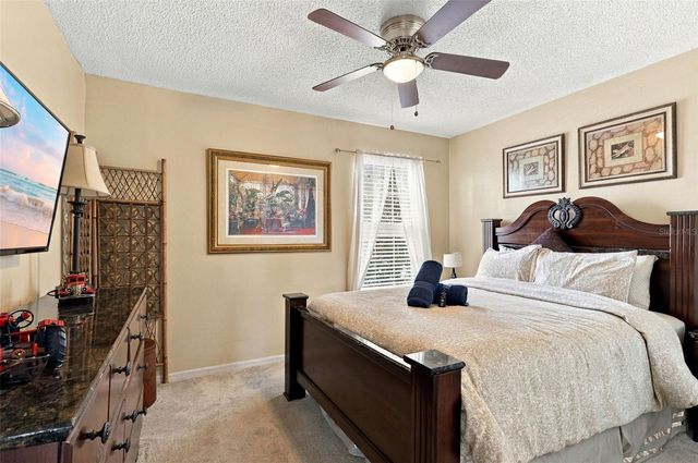 963 LAKE BERKLEY DRIVE, Kissimmee, FL 34746