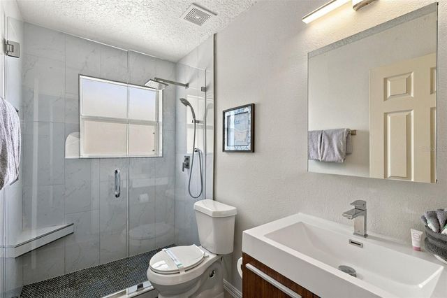 963 LAKE BERKLEY DRIVE, Kissimmee, FL 34746