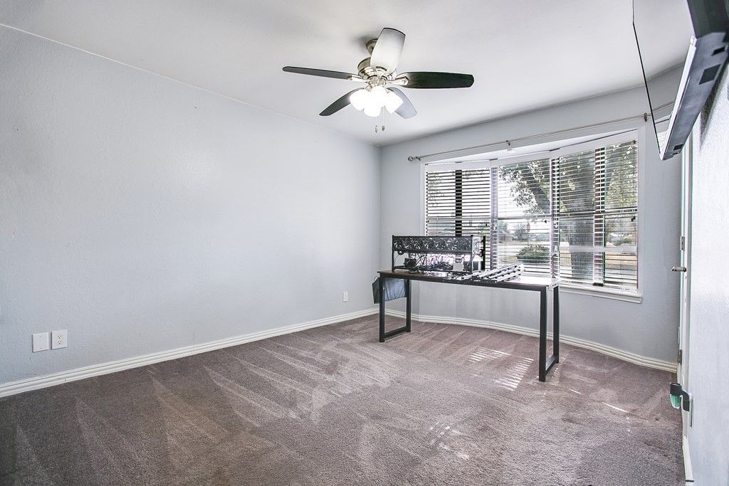 Image 13 of property listing at 3502 Ridgecrest Lane, San Angelo, TX 76904