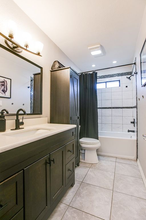 Image 14 of property listing at 3502 Ridgecrest Lane, San Angelo, TX 76904