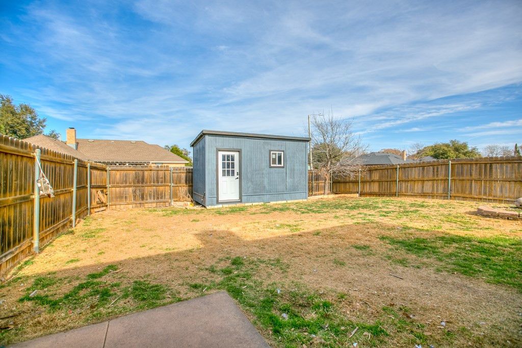 Image 18 of property listing at 3502 Ridgecrest Lane, San Angelo, TX 76904