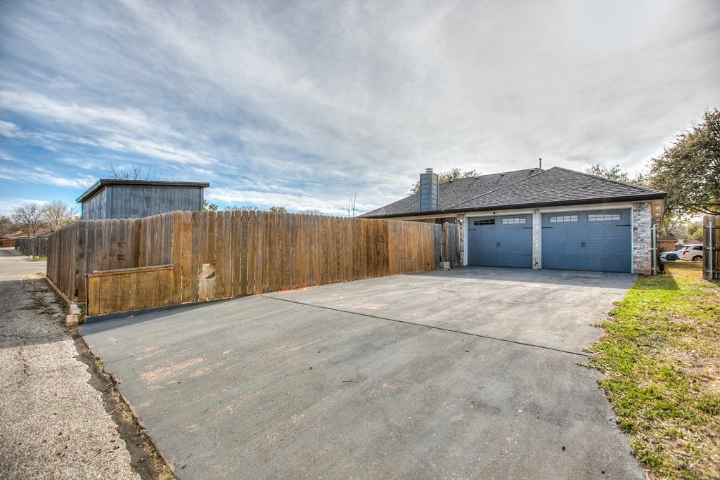 Image 20 of property listing at 3502 Ridgecrest Lane, San Angelo, TX 76904