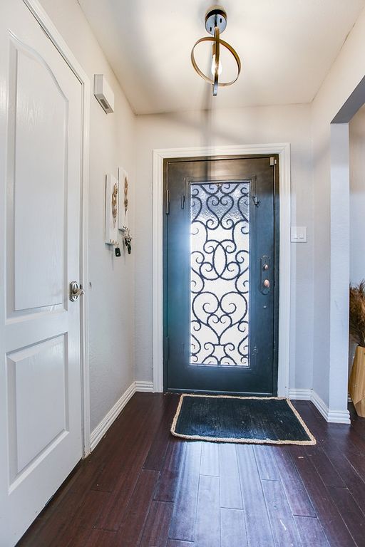 Image 5 of property listing at 3502 Ridgecrest Lane, San Angelo, TX 76904