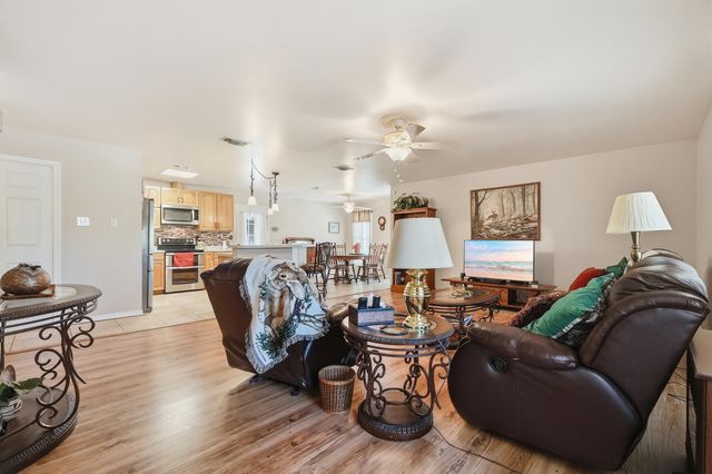 675 Spring Lake Road, Defuniak Springs, FL 32433