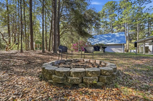 675 Spring Lake Road, Defuniak Springs, FL 32433