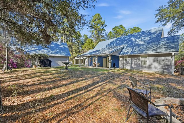 675 Spring Lake Road, Defuniak Springs, FL 32433