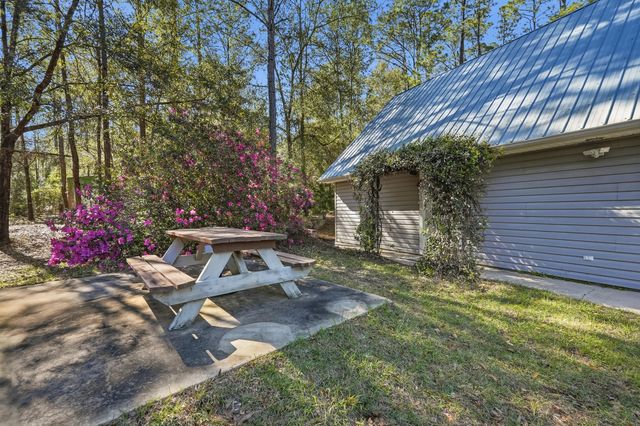 675 Spring Lake Road, Defuniak Springs, FL 32433