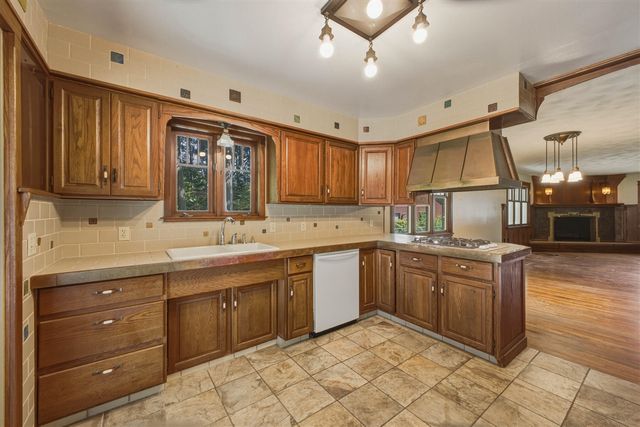 2022 W Swanson Court, Muskegon, MI 49444
