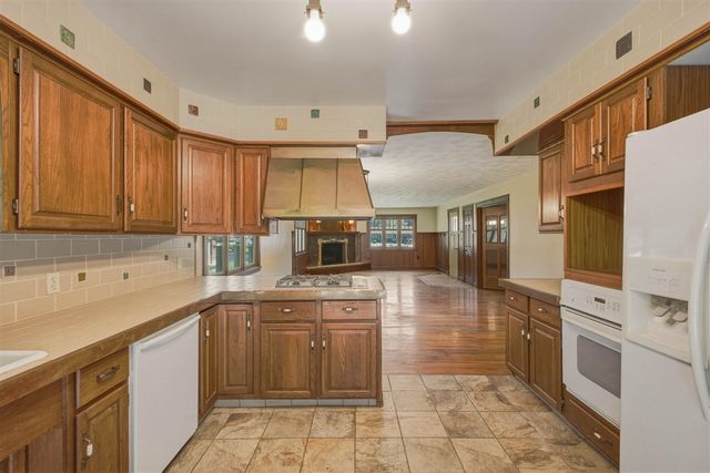 2022 W Swanson Court, Muskegon, MI 49444