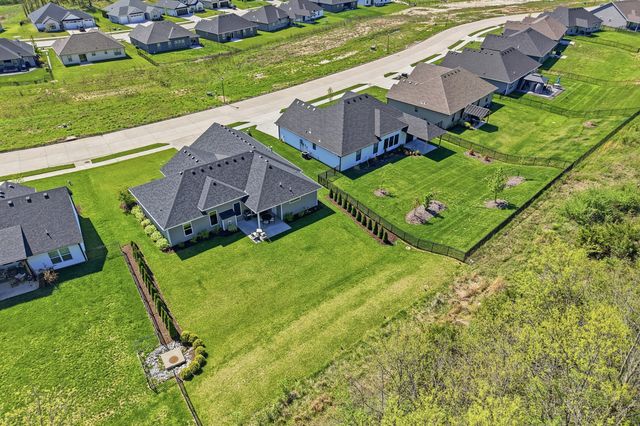 4507 STONE MOUNTAIN PKY, Columbia, MO 65201