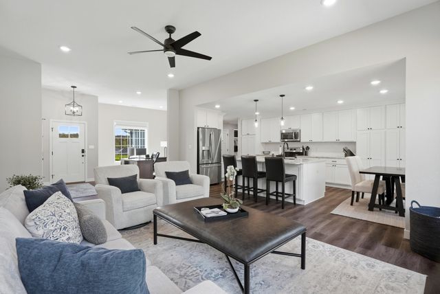 4507 STONE MOUNTAIN PKY, Columbia, MO 65201