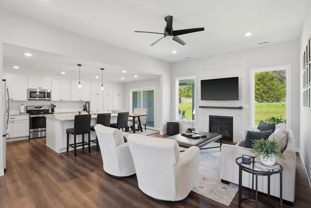 4507 STONE MOUNTAIN PKY, Columbia, MO 65201