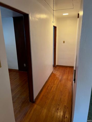 1045 Eclipse Place, South Bend, IN 46628