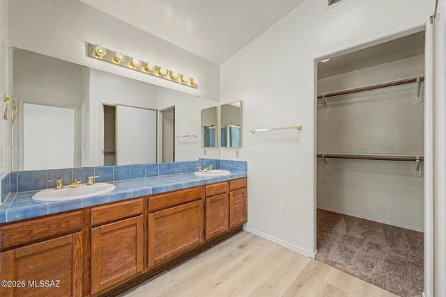 9815 N High Meadow Trail, Tucson, AZ 85742