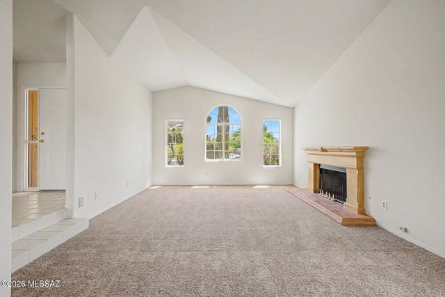 9815 N High Meadow Trail, Tucson, AZ 85742