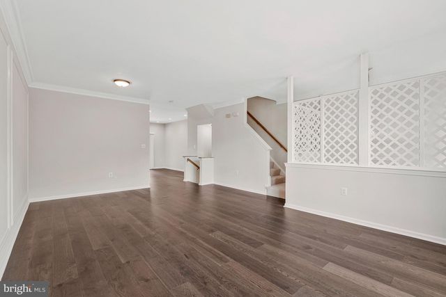 21491 SOUTHERN MAGNOLIA SQ, Sterling, VA 20164