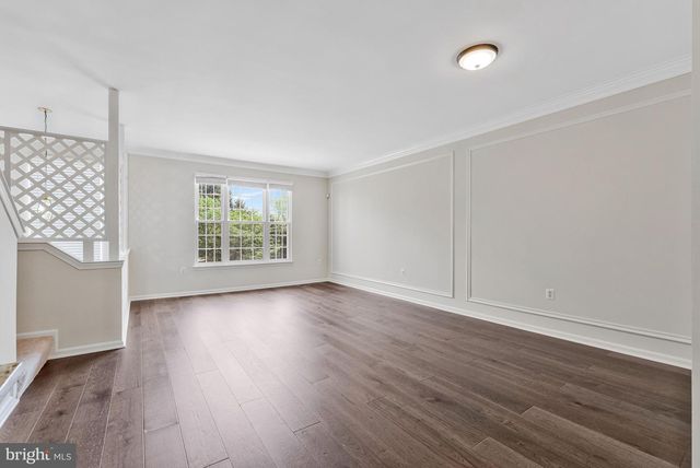 21491 SOUTHERN MAGNOLIA SQ, Sterling, VA 20164