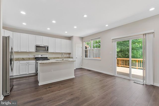 21491 SOUTHERN MAGNOLIA SQ, Sterling, VA 20164