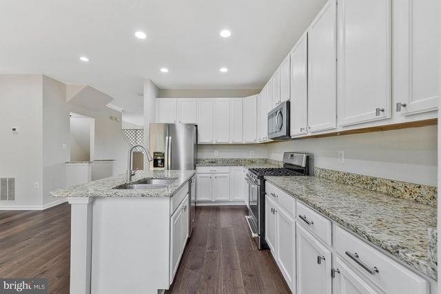 21491 SOUTHERN MAGNOLIA SQ, Sterling, VA 20164