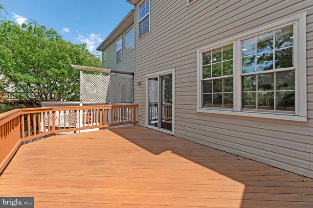 21491 SOUTHERN MAGNOLIA SQ, Sterling, VA 20164