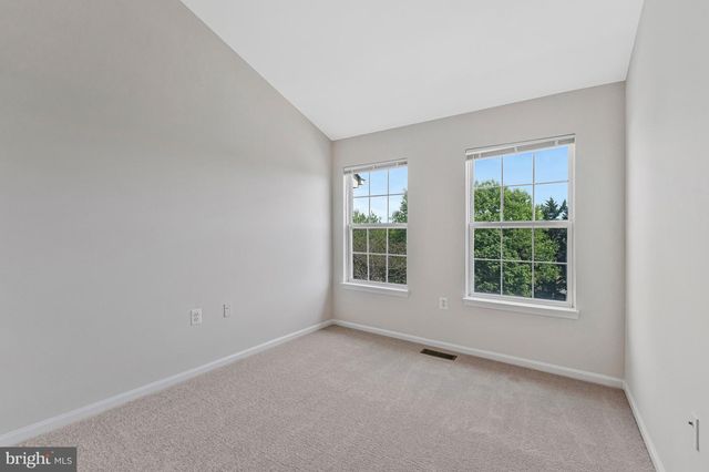 21491 SOUTHERN MAGNOLIA SQ, Sterling, VA 20164