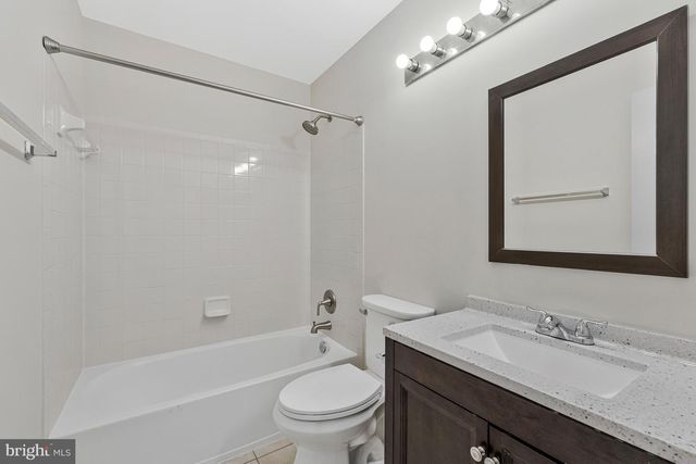 21491 SOUTHERN MAGNOLIA SQ, Sterling, VA 20164