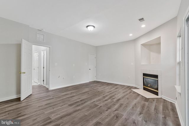 21491 SOUTHERN MAGNOLIA SQ, Sterling, VA 20164